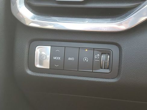 Certified 2024 GMC Acadia Elevation w/ Luxury Package AWD/4WD image 20