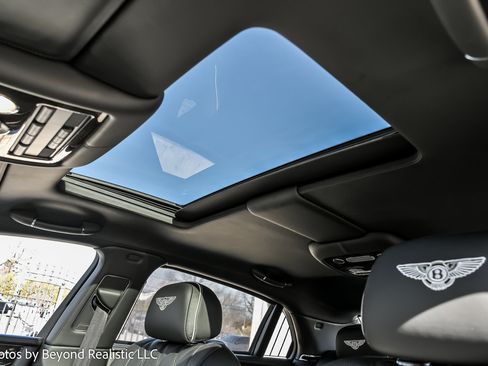 Used 2014 Bentley Flying Spur W12 image 18