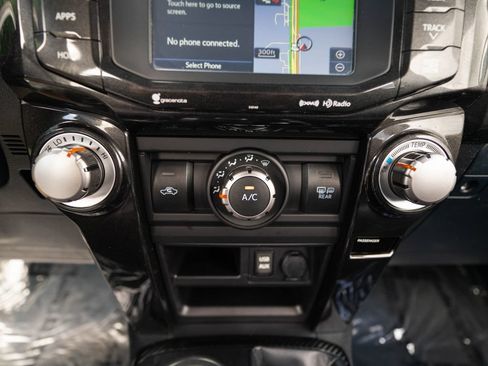 Used 2017 Toyota 4Runner TRD Pro AWD/4WD image 36