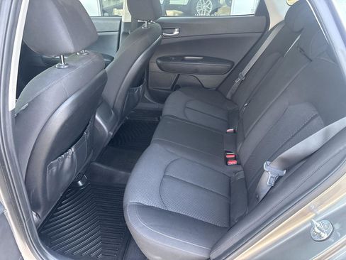 Used 2017 Kia Optima LX FWD image 5