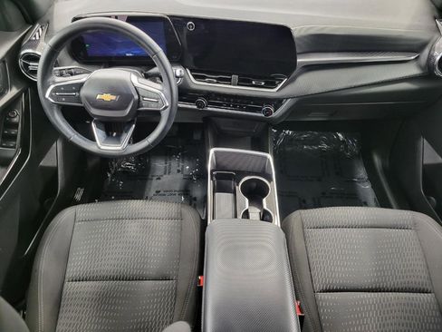 Used 2025 Chevrolet Equinox LT w/ Safety and Technology Package image 6