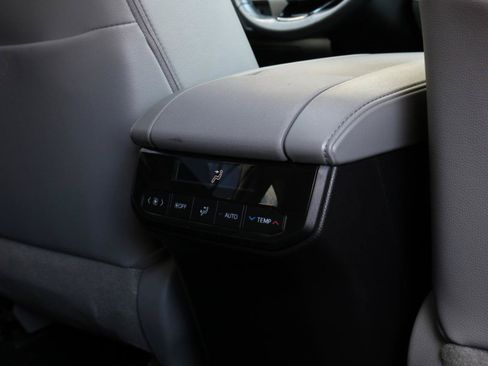 Used 2021 Toyota Highlander Limited AWD/4WD image 47
