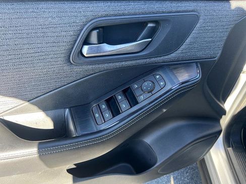 Certified 2023 Nissan Rogue SV image 12