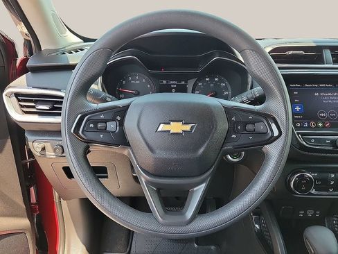 Used 2023 Chevrolet TrailBlazer LT w/ Convenience Package FWD image 19
