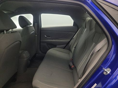 Used 2023 Hyundai Elantra SEL FWD image 18
