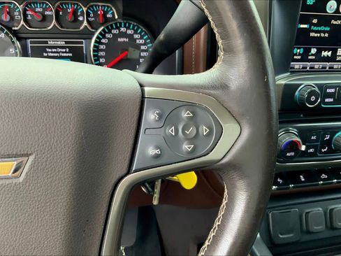 Used 2018 Chevrolet Silverado 1500 High Country image 25