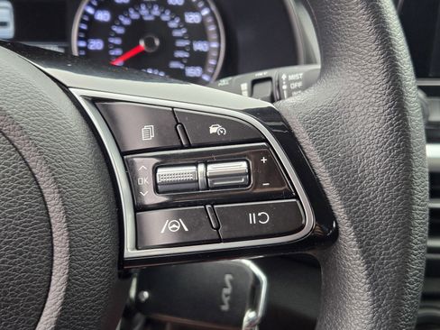 Certified 2023 Kia Forte LXS w/ LXS Technology Package image 22