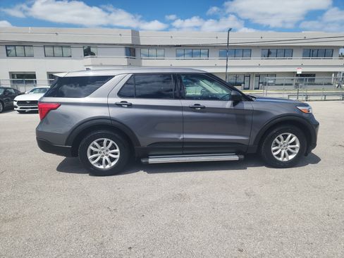 Used 2021 Ford Explorer 2WD image 6