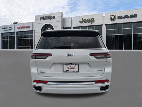 Certified 2024 Jeep Grand Cherokee L Overland w/ Luxury Tech Group IV AWD/4WD image 4