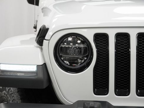 Certified 2022 Jeep Wrangler Unlimited Sahara image 5