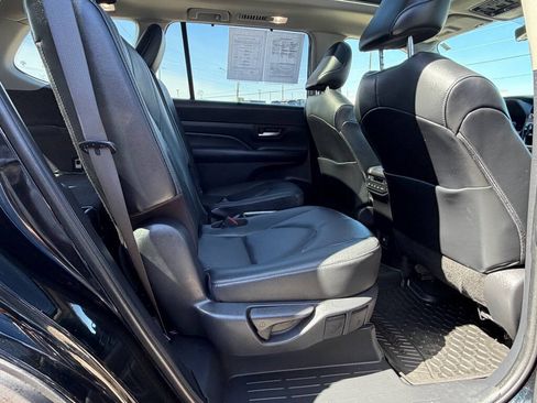 Used 2024 Toyota Grand Highlander AWD image 51