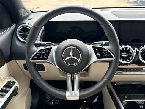Certified 2026 Mercedes-Benz GLB 250 4MATIC image 21