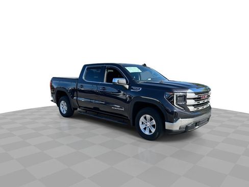 Used 2022 GMC Sierra 1500 SLE image 2