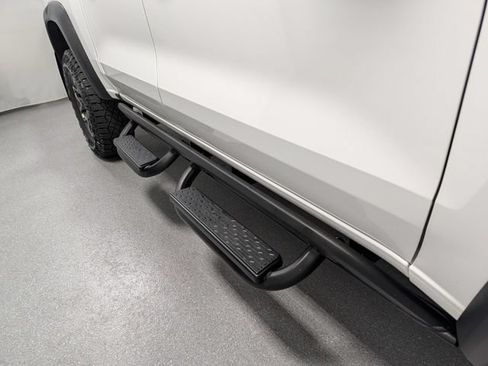 Certified 2024 Chevrolet Colorado ZR2 w/ Safety Package AWD/4WD image 3