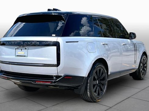 Used 2025 Land Rover Range Rover SE AWD/4WD image 24