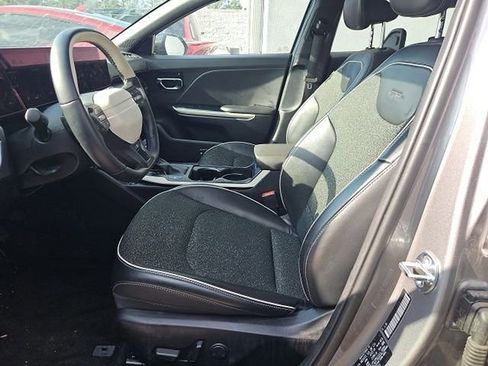 Certified 2025 Kia K4 GT-Line image 5