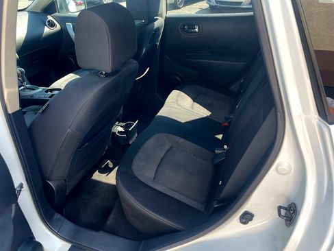 Used 2012 Nissan Rogue SV w/ Premium Pkg image 26