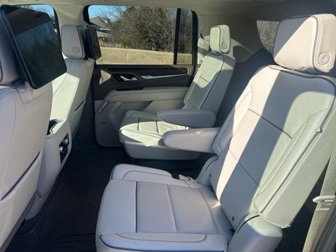 Used 2023 GMC Yukon XL Denali image 20