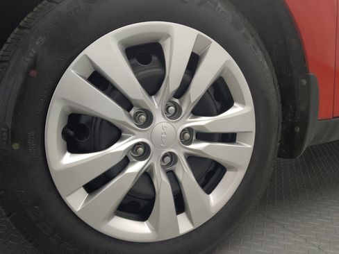 Used 2022 Kia Soul LX image 31