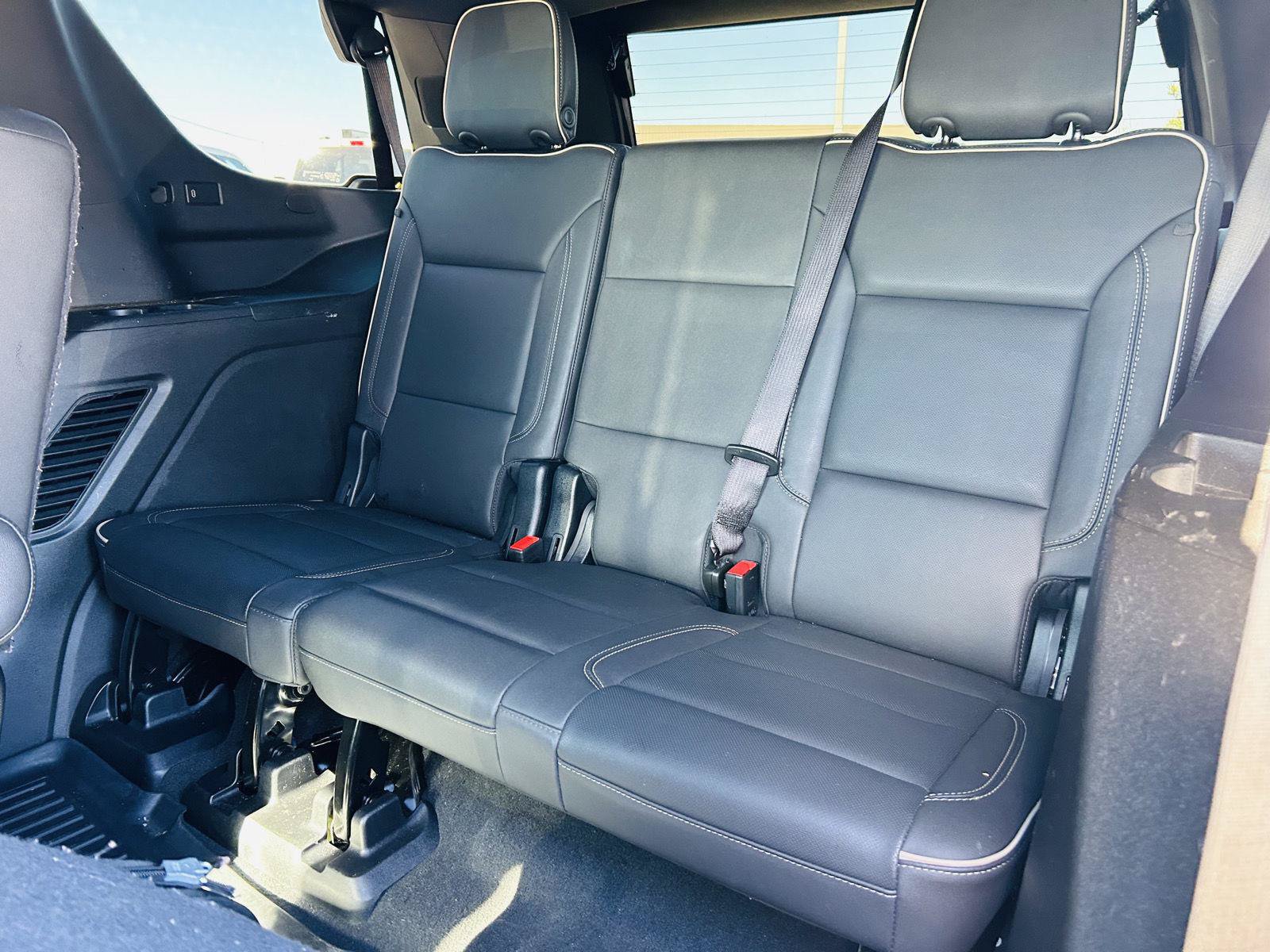Used 2025 GMC Yukon Elevation AWD/4WD image 34