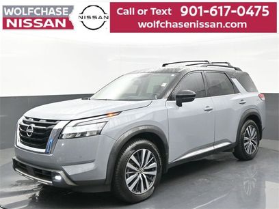 Used 2022 Nissan Pathfinder Platinum w/ Cargo Package