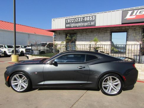 Used 2016 Chevrolet Camaro LT image 2
