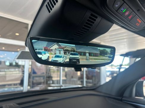 New 2026 Chevrolet Traverse LT w/ Midnight/Sport Edition FWD image 19