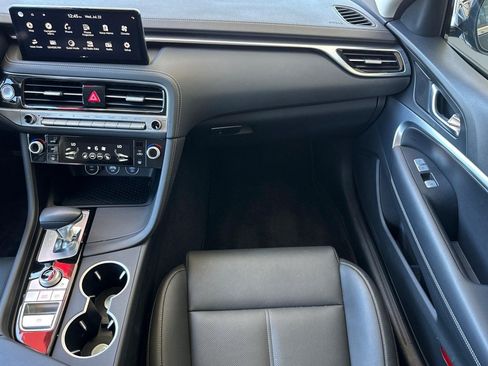 Used 2026 Genesis G70 2.5T RWD image 32