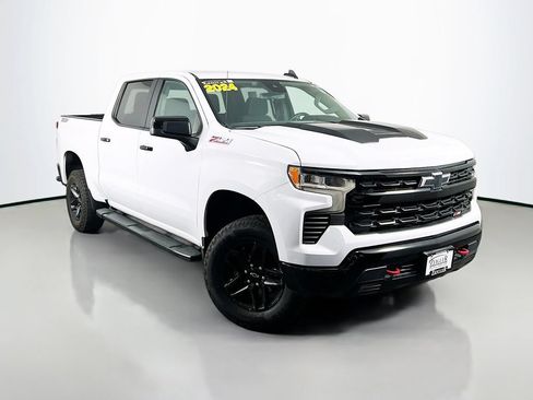 Used 2024 Chevrolet Silverado 1500 LT Trail Boss w/ Protection Package AWD/4WD image 3
