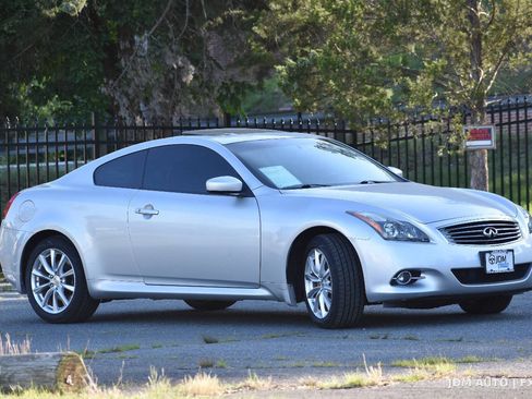 Used 2011 INFINITI G37 x Coupe w/ Premium Pkg AWD/4WD image 4