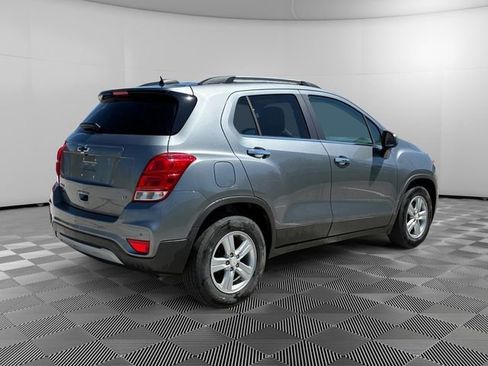 Used 2020 Chevrolet Trax LT w/ Driver Confidence Package FWD image 5