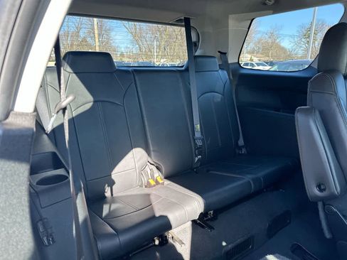 Used 2017 GMC Acadia Limited SLT image 26