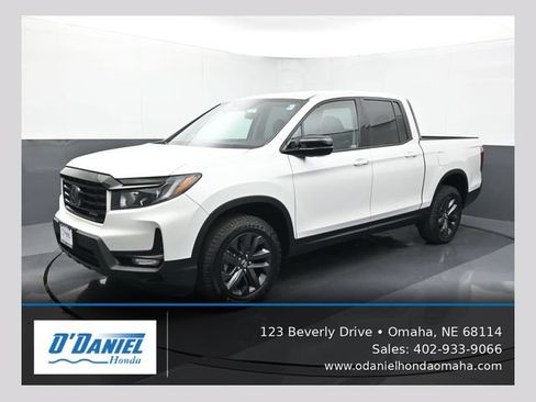 Used 2023 Honda Ridgeline Sport image 1