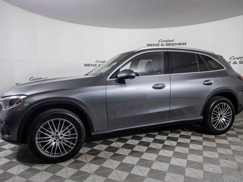 Used 2023 Mercedes-Benz GLC 300 w/ Exclusive Trim Package image 10