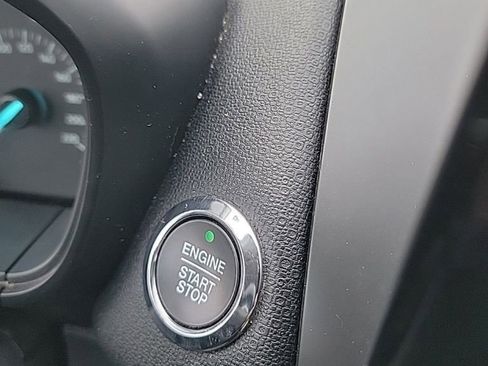 Certified 2020 Ford EcoSport SE image 44