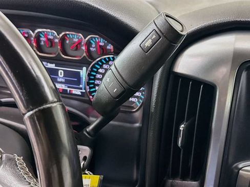 Used 2018 Chevrolet Silverado 1500 LT w/ LT Convenience Package AWD/4WD image 16