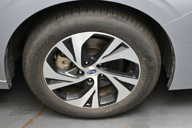 Used 2025 Subaru Legacy Premium AWD/4WD image 10
