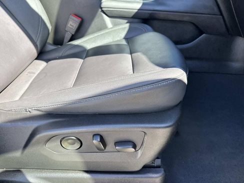 Used 2024 Chevrolet Tahoe Z71 w/ Luxury Package image 12