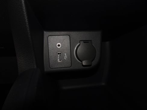 New 2024 Nissan Kicks S image 28