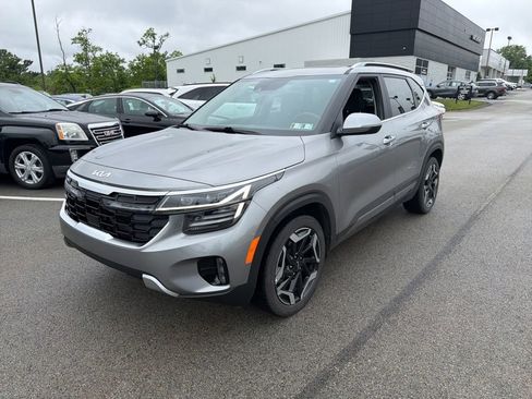 Certified 2024 Kia Seltos SX w/ SX Sunroof Package AWD/4WD image 3