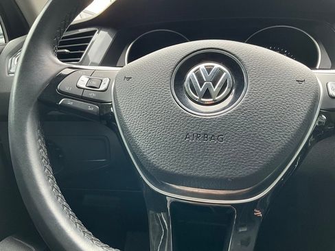 Used 2019 Volkswagen Tiguan SE image 22
