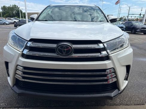 Used 2018 Toyota Highlander Limited AWD/4WD image 12