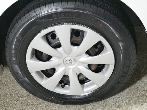 Used 2010 Toyota Corolla LE image 15