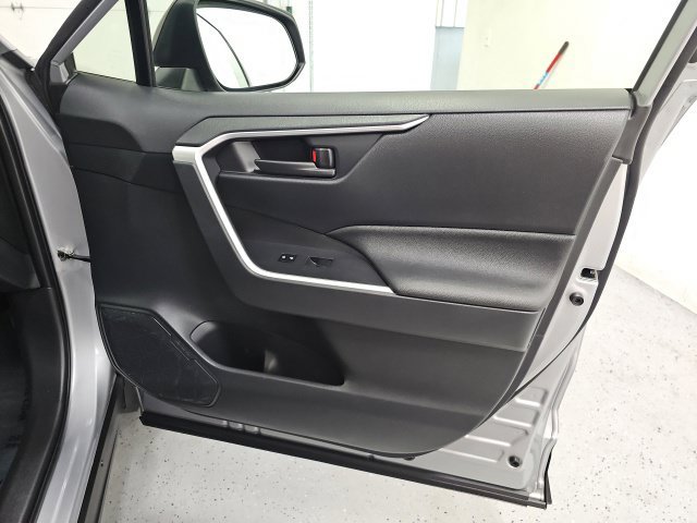 Certified 2025 Toyota RAV4 LE AWD/4WD image 35