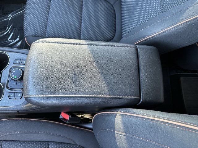 Certified 2023 GMC Acadia AT4 AWD/4WD image 32