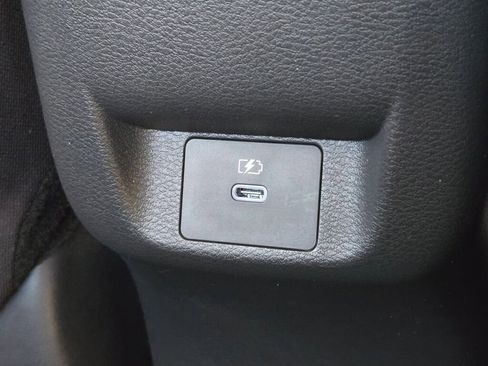 Used 2025 Nissan Versa SR w/ Trunk Package FWD image 10