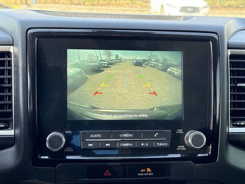 Used 2022 Nissan Frontier SV image 23