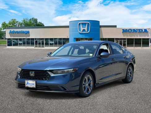 Used 2024 Honda Accord EX image 2