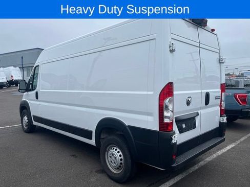 Used 2025 RAM ProMaster 2500 w/ Convenience Group FWD image 3