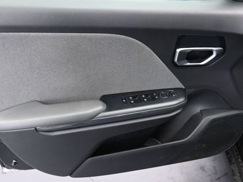 Used 2025 Kia K4 EX FWD image 25